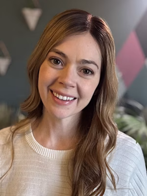 Laura Hope (Pick, Pull, Bite, Finding the light)